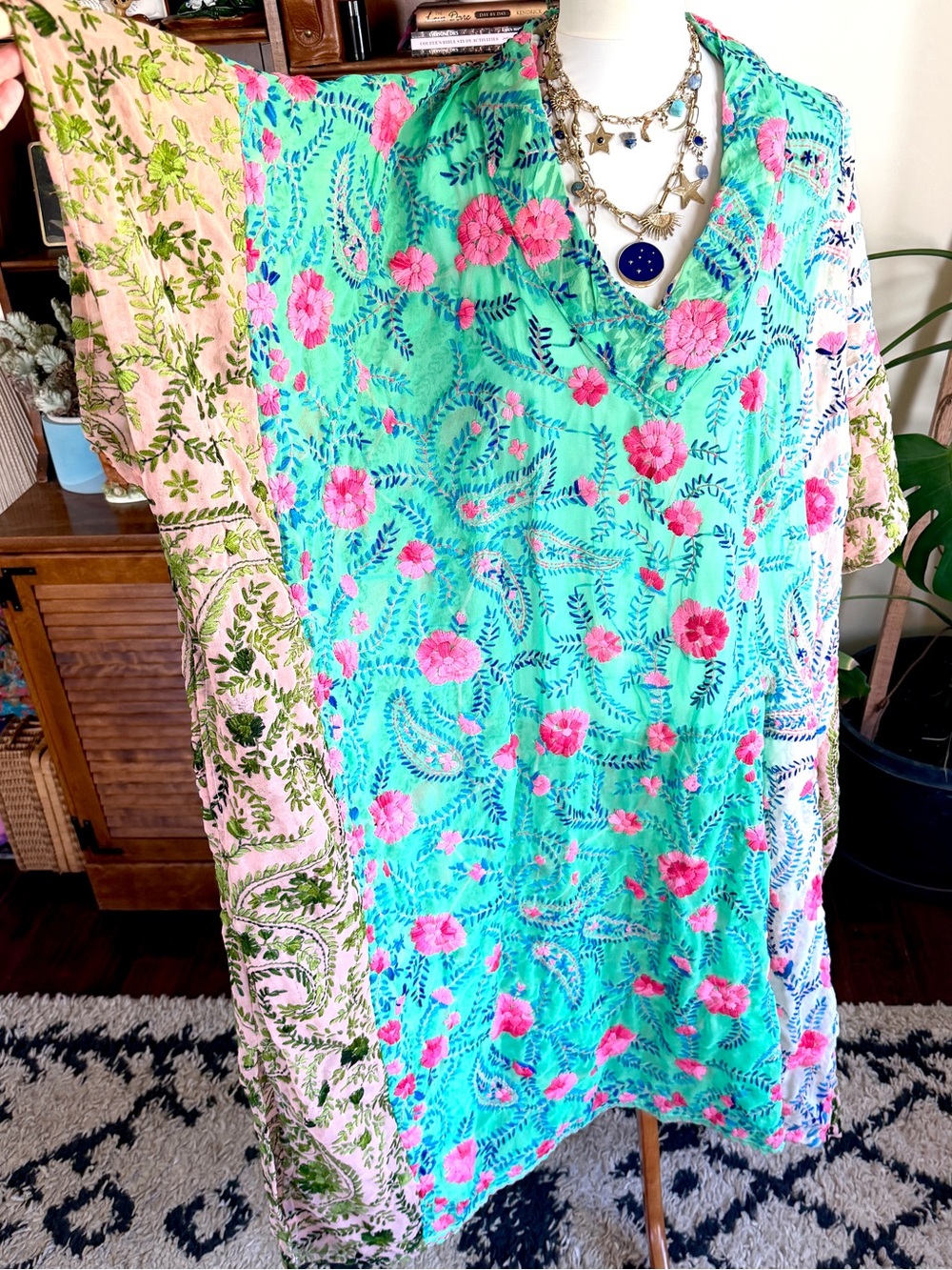 Kantha Bae Phulkari Embroidered Pastel Floral Maxi Muu Muu NWOT OS
